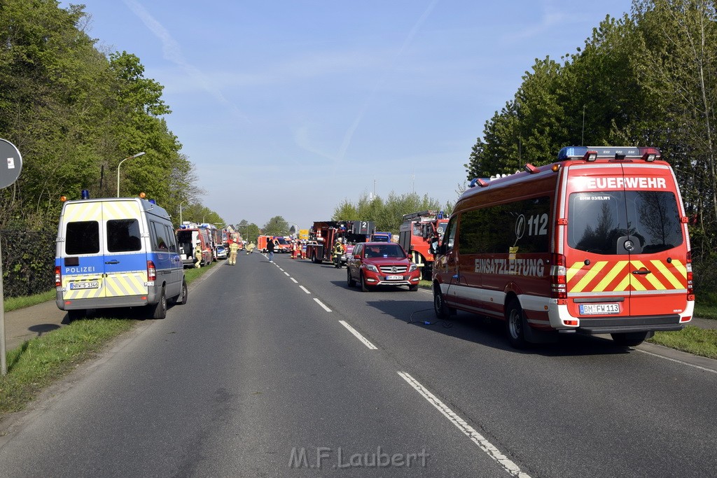 Schwerer VU LKW Zug Bergheim Kenten Koelnerstr P001.JPG - Miklos Laubert